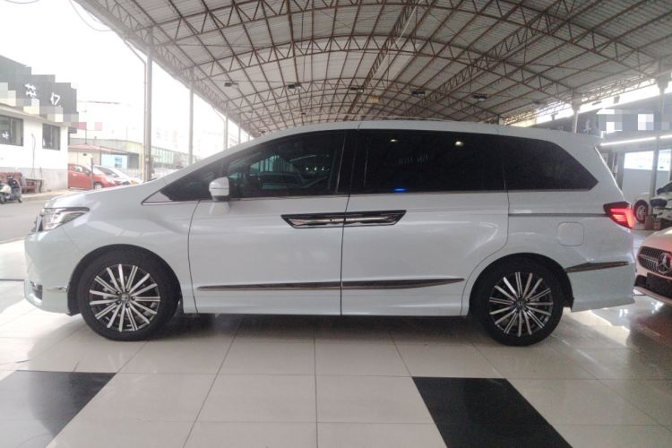 Used Honda Elysion 2024 2.0L eHEV Ultimate Edition Left Side