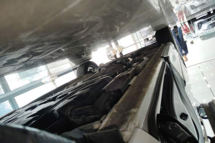 Used Honda Elysion 2024 2.0L eHEV Luxury Edition Left Side Sill