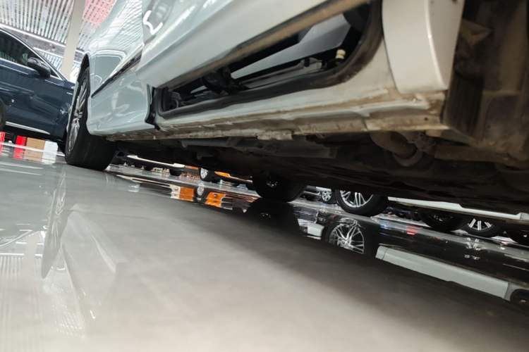Used Honda Elysion 2024 2.0L eHEV Luxury Edition Left Side Sill