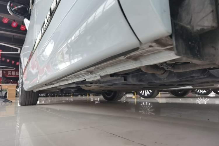 Used Honda Elysion 2024 2.0L eHEV Luxury Edition Left Side Sill