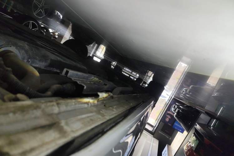Used Honda Elysion 2024 2.0L eHEV Luxury Edition Left Side Sill