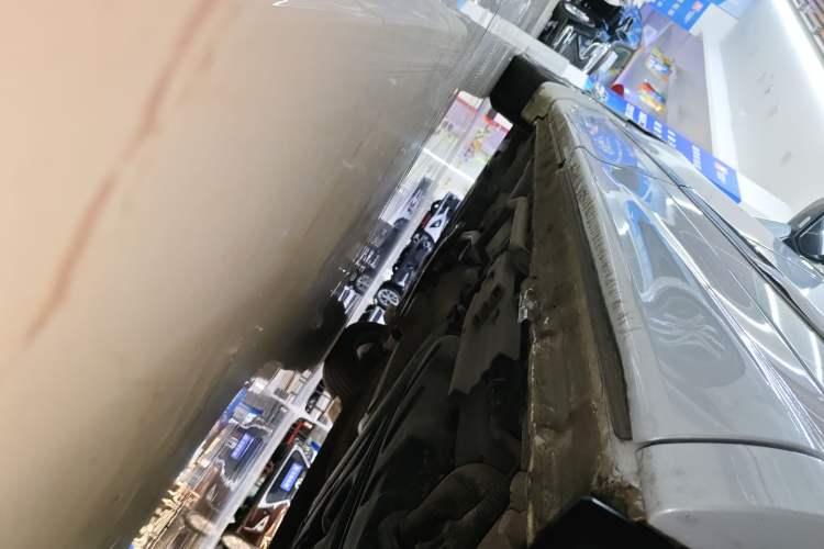 Used Honda Elysion 2024 2.0L eHEV Luxury Edition Left Side Sill