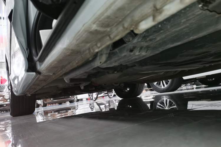 Used Honda Elysion 2024 2.0L eHEV Luxury Edition Left Side Sill