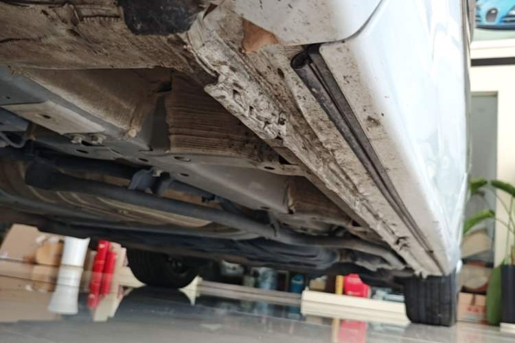 Used Honda Elysion 2024 2.0L eHEV Luxury Edition Left Side Sill