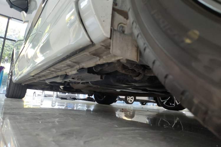 Used Honda Elysion 2024 2.0L eHEV Luxury Edition Left Side Sill