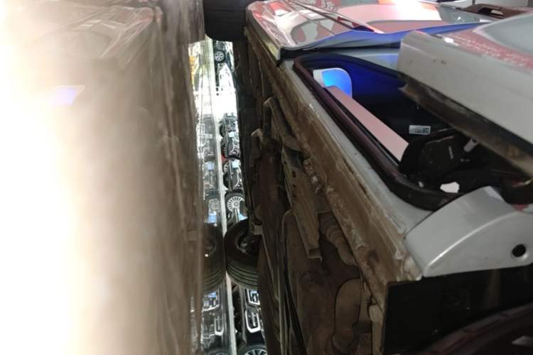 Used Honda Elysion 2024 2.0L eHEV Luxury Edition Left Side Sill