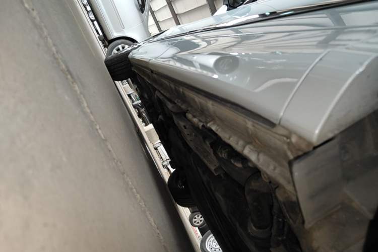 Used Honda Elysion 2024 2.0L eHEV Luxury Edition Left Side Sill