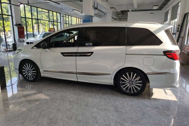 Used Honda Elysion 2024 2.0L eHEV Luxury Edition Left Side