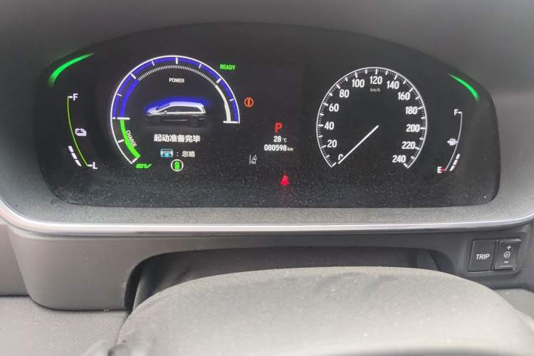 Used Honda Elysion 2024 2.0L eHEV Luxury Edition Odometer Close Up