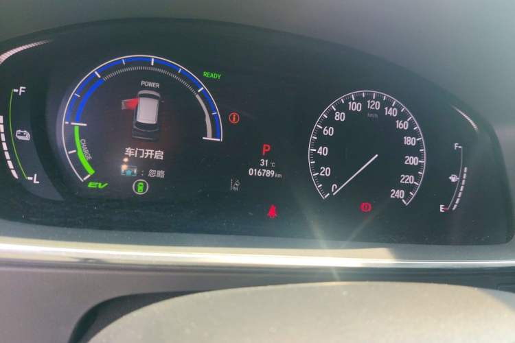 Used Honda Elysion 2024 2.0L eHEV Luxury Edition Odometer Close Up