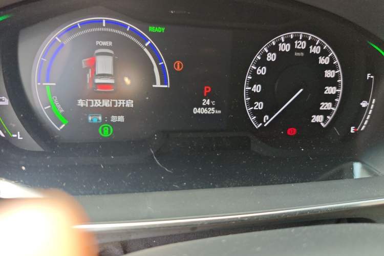 Used Honda Elysion 2024 2.0L eHEV Luxury Edition Odometer Close Up