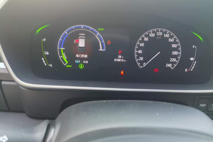Used Honda Elysion 2024 2.0L eHEV Luxury Edition Odometer Close Up