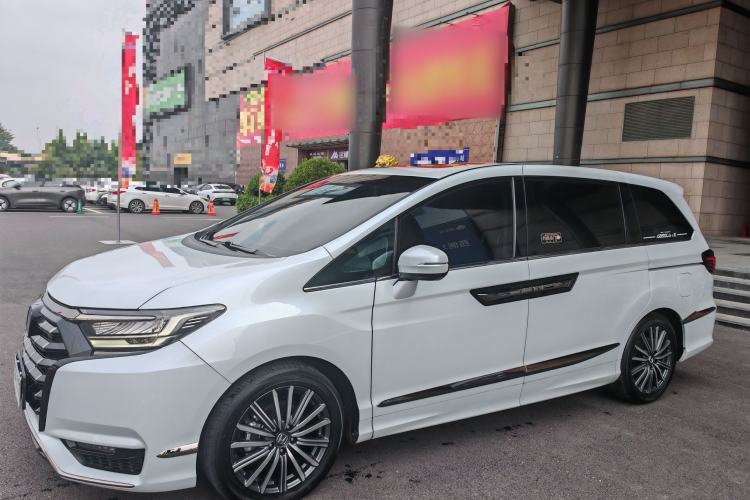 Honda Elysion 2024 2.0L eHEV Luxury Edition