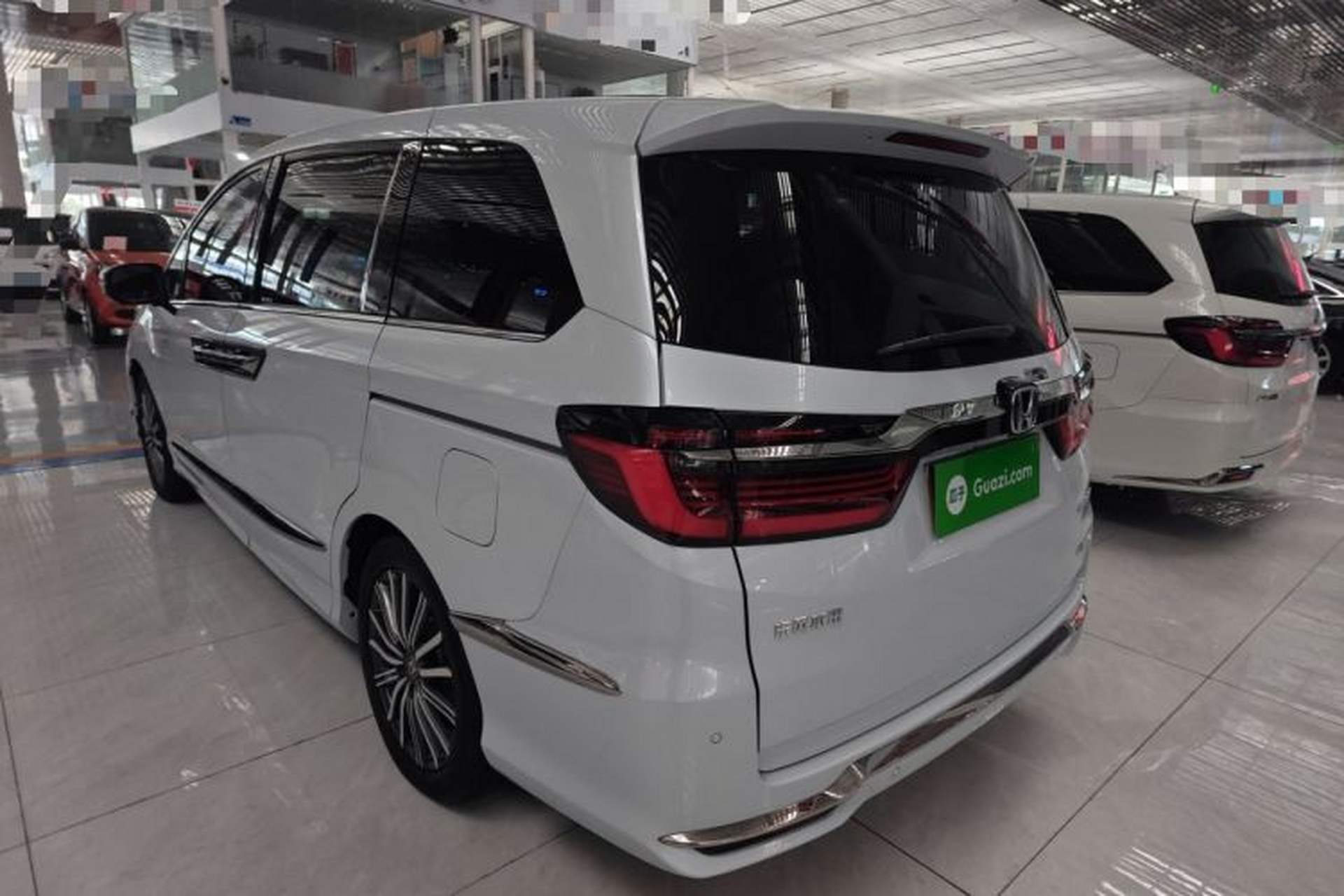 Used Honda Elysion 2024 2.0L eHEV Luxury Edition Rear Left 45 Deg