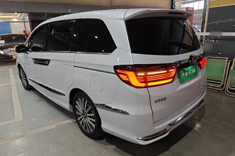 Used Honda Elysion 2024 2.0L eHEV Luxury Edition Rear Left 45 Deg