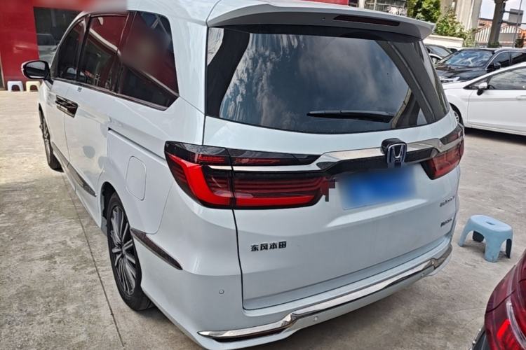 Used Honda Elysion 2024 2.0L eHEV Luxury Edition Rear Left 45 Deg