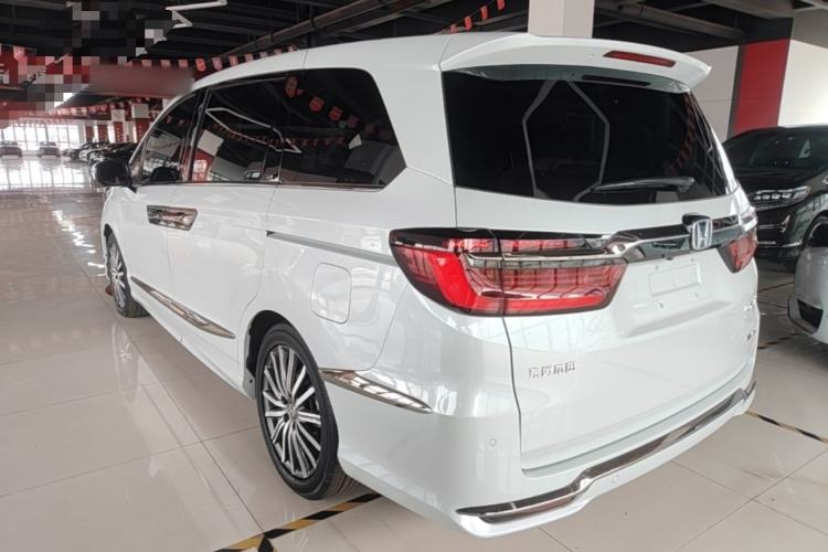 Used Honda Elysion 2024 2.0L eHEV Luxury Edition Rear Left 45 Deg