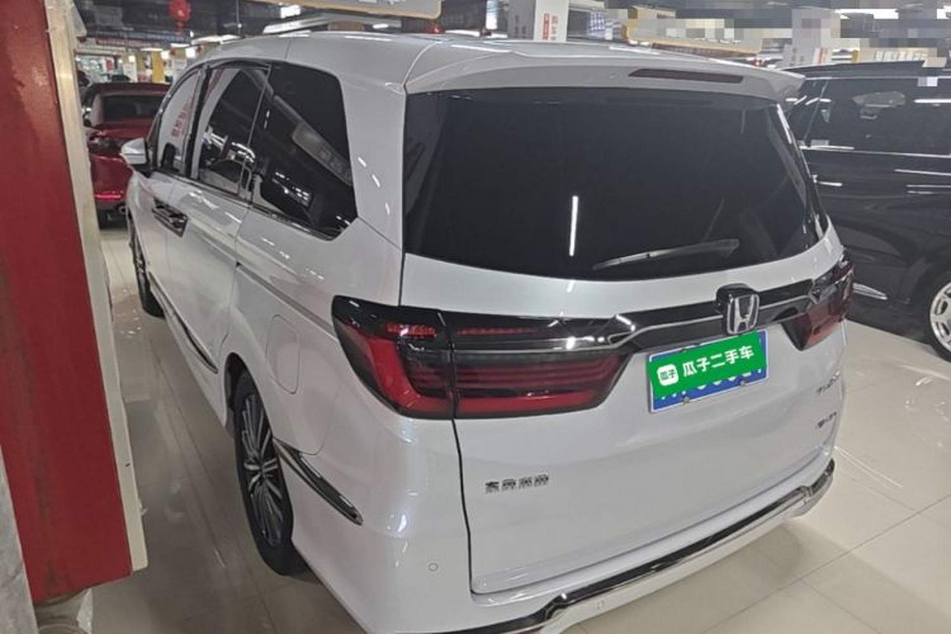 Used Honda Elysion 2024 2.0L eHEV Luxury Edition Rear Left 45 Deg