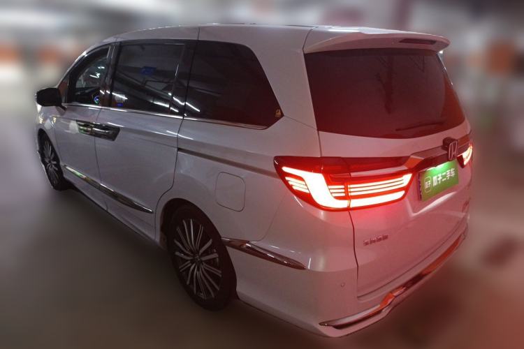 Used Honda Elysion 2024 2.0L eHEV Luxury Edition Rear Left 45 Deg