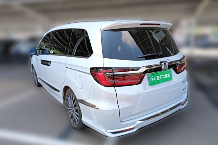 Used Honda Elysion 2024 2.0L eHEV Luxury Edition Rear Left 45 Deg