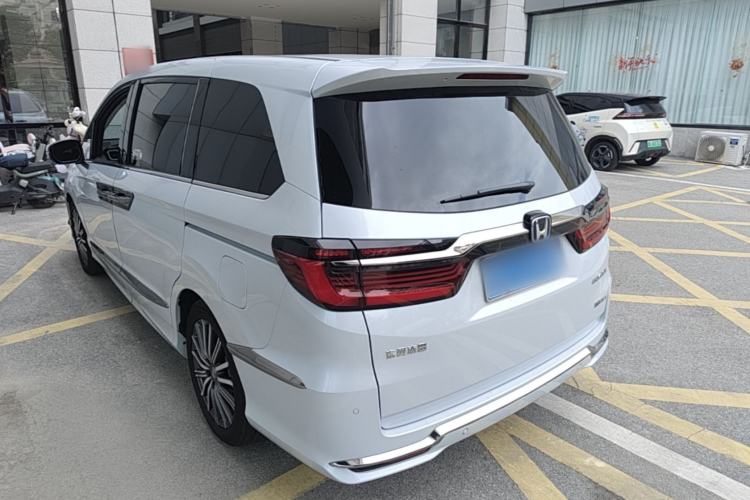 Used Honda Elysion 2024 2.0L eHEV Luxury Edition Rear Left 45 Deg