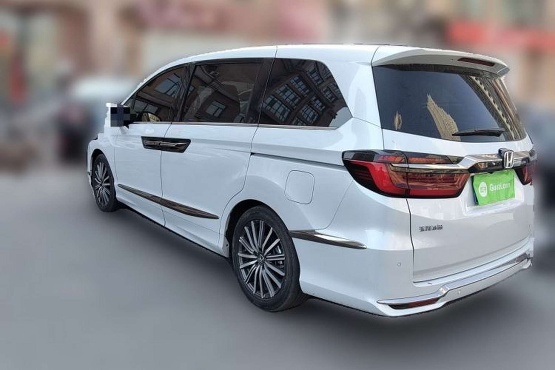 Used Honda Elysion 2024 2.0L eHEV Luxury Edition Rear Left 45 Deg