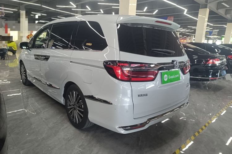 Used Honda Elysion 2024 2.0L eHEV Luxury Edition Rear Left 45 Deg
