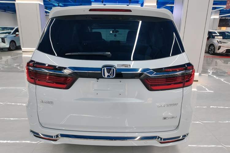 Used Honda Elysion 2024 2.0L eHEV Classic Edition Rear