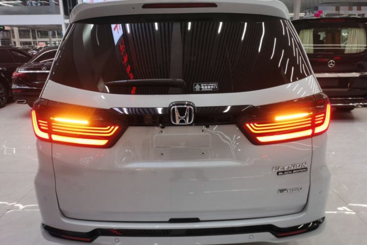 Used Honda Elysion 2024 2.0L eHEV Luxury Edition Rear