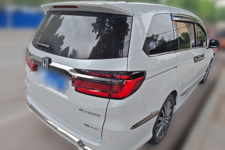 Used Honda Elysion 2024 2.0L eHEV Luxury Edition Rear Right 45 Deg