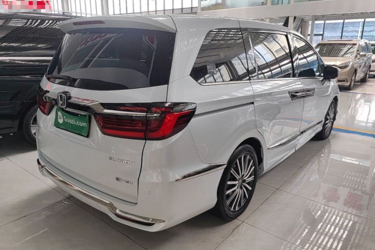 Used Honda Elysion 2024 2.0L eHEV Luxury Edition Rear Right 45 Deg