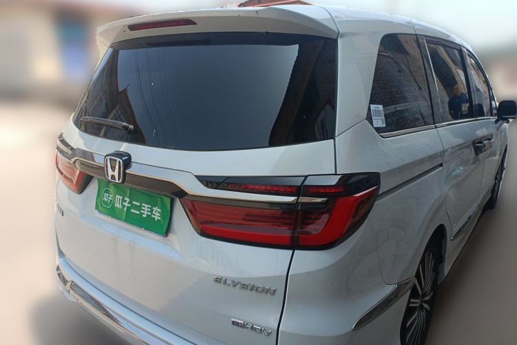 Used Honda Elysion 2024 2.0L eHEV Luxury Edition Rear Right 45 Deg