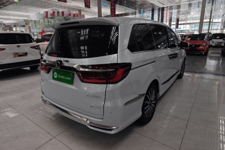 Used Honda Elysion 2024 2.0L eHEV Luxury Edition Rear Right 45 Deg