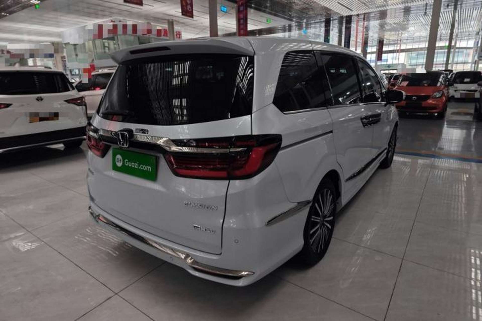 Used Honda Elysion 2024 2.0L eHEV Luxury Edition Rear Right 45 Deg
