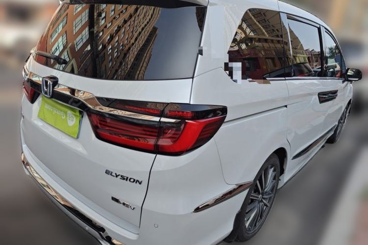 Used Honda Elysion 2024 2.0L eHEV Luxury Edition Rear Right 45 Deg
