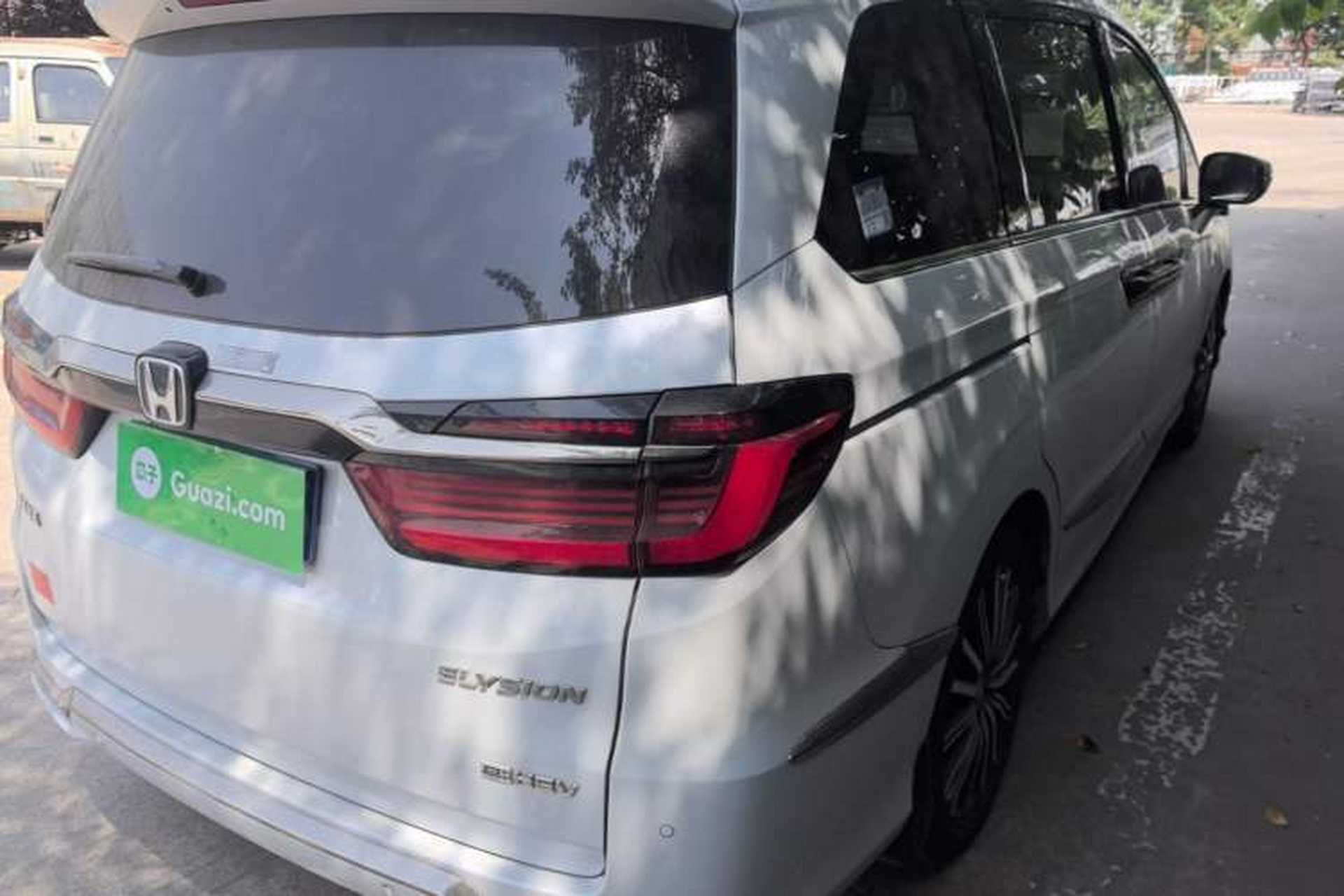 Used Honda Elysion 2024 2.0L eHEV Luxury Edition Rear Right 45 Deg