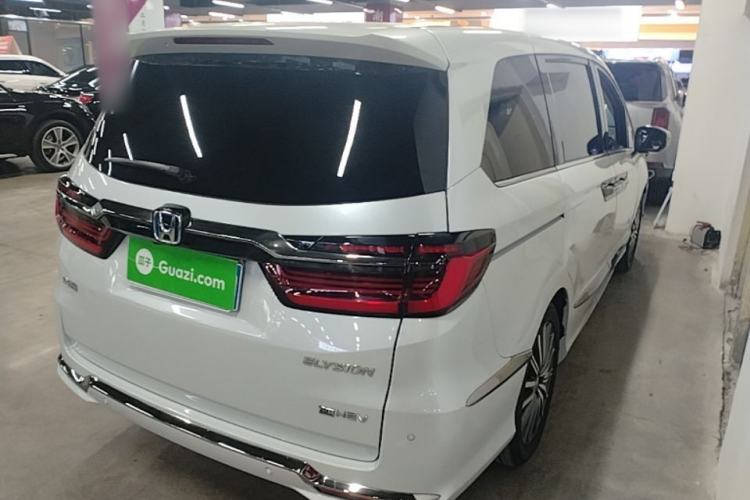 Used Honda Elysion 2024 2.0L eHEV Luxury Edition Rear Right 45 Deg