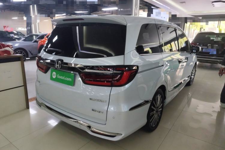Used Honda Elysion 2024 2.0L eHEV Luxury Edition Rear Right 45 Deg