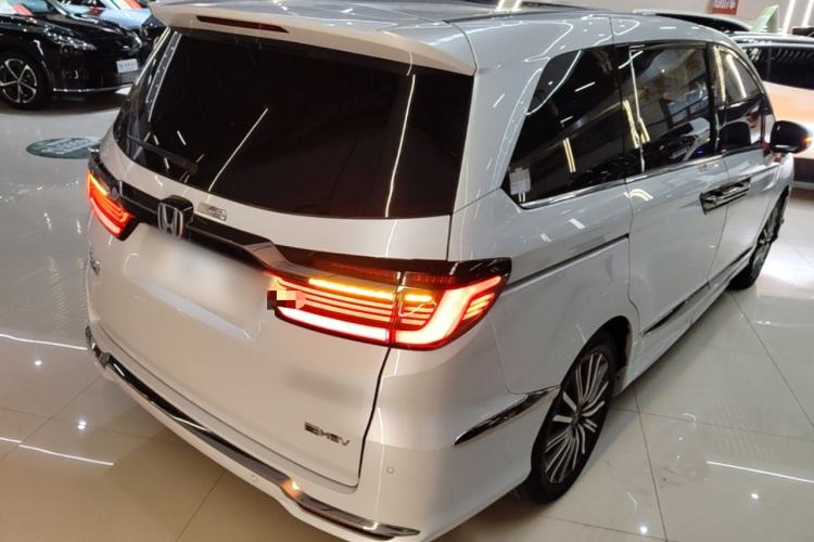 Used Honda Elysion 2024 2.0L eHEV Luxury Edition Rear Right 45 Deg