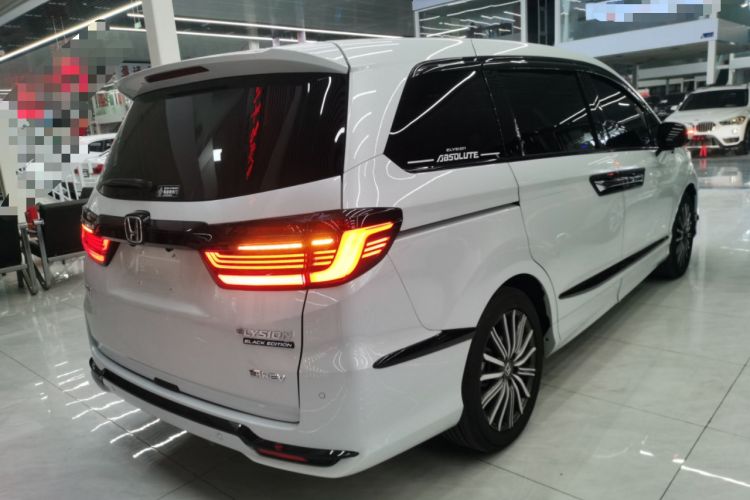 Used Honda Elysion 2024 2.0L eHEV Luxury Edition Rear Right 45 Deg