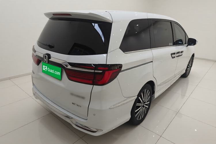 Used Honda Elysion 2024 2.0L eHEV Luxury Edition Rear Right 45 Deg