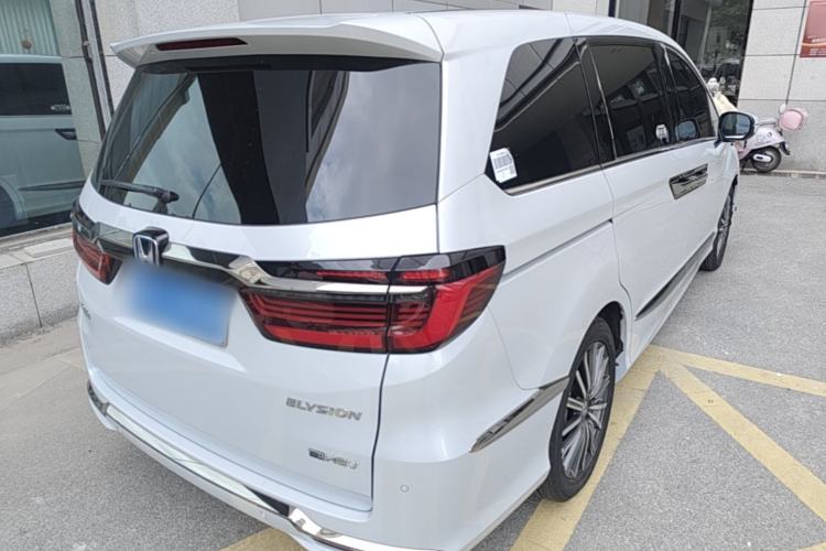Used Honda Elysion 2024 2.0L eHEV Luxury Edition Rear Right 45 Deg