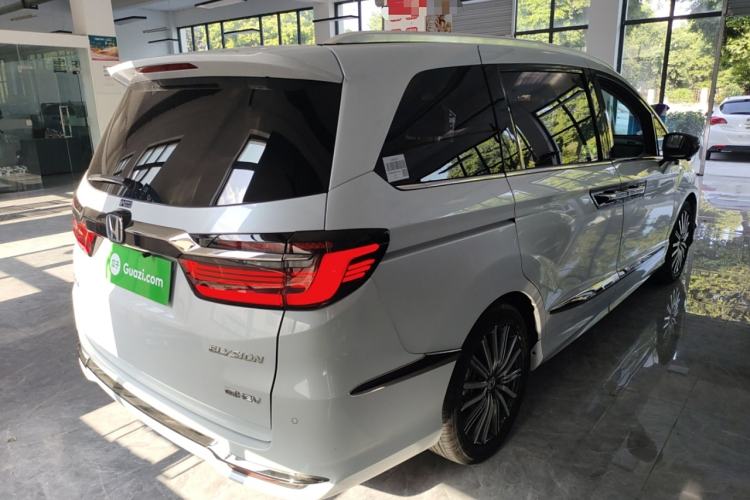 Used Honda Elysion 2024 2.0L eHEV Luxury Edition Rear Right 45 Deg