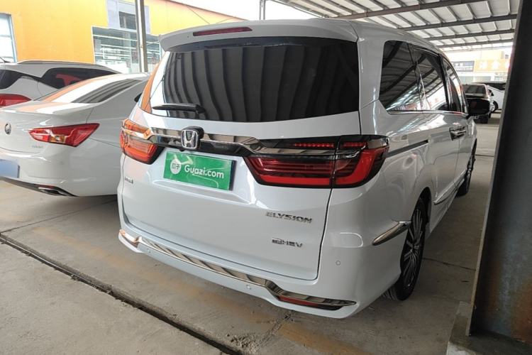 Used Honda Elysion 2024 2.0L eHEV Luxury Edition Rear Right 45 Deg