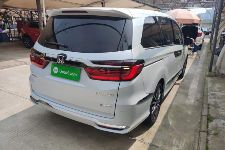 Used Honda Elysion 2024 2.0L eHEV Luxury Edition Rear Right 45 Deg