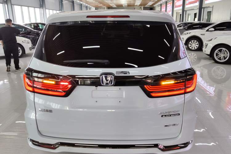 Used Honda Elysion 2024 2.0L eHEV Luxury Edition Rear