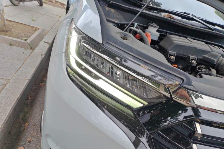 Used Honda Elysion 2024 2.0L eHEV Luxury Edition Right Front Headlight