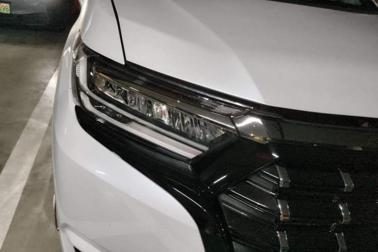 Used Honda Elysion 2024 2.0L eHEV Luxury Edition Right Front Headlight
