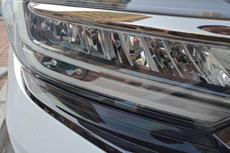 Used Honda Elysion 2024 2.0L eHEV Luxury Edition Right Front Headlight