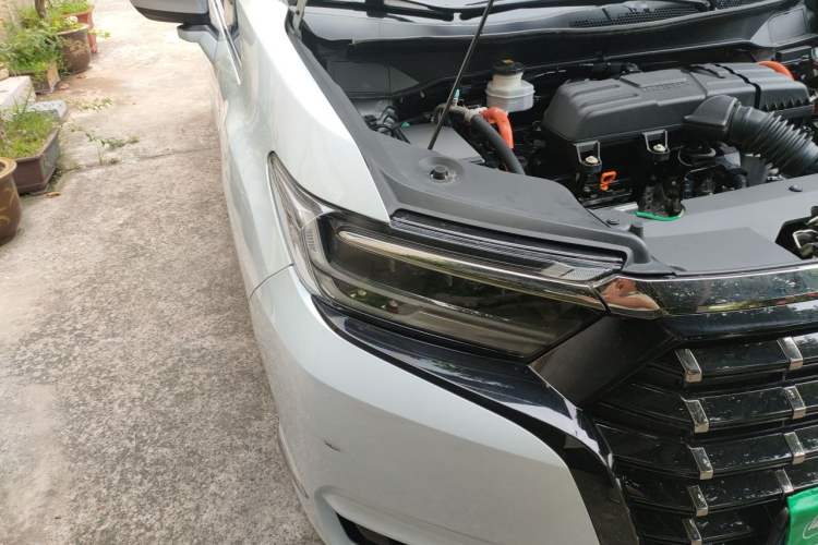 Used Honda Elysion 2024 2.0L eHEV Luxury Edition Right Front Headlight